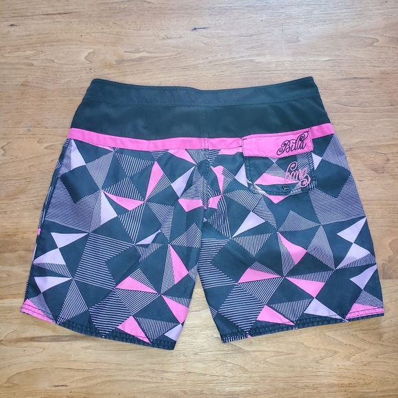 Billabong Shorts - Picture 12 of 12